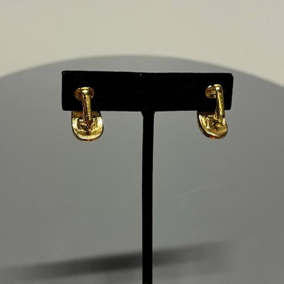 Crown Trifari Clip On Earrings Cream Enamel Gold Tone Abstract Swirl VTG Signed - Picture 2 of 10